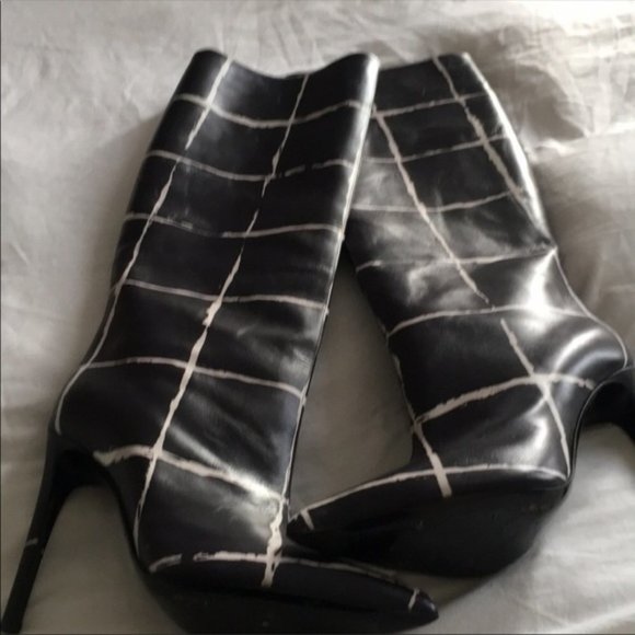 Balenciaga Windowpane Knee Boots - Picture 6 of 6